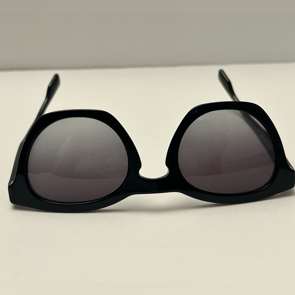 Burberry sunglasses - Picture 7 of 7